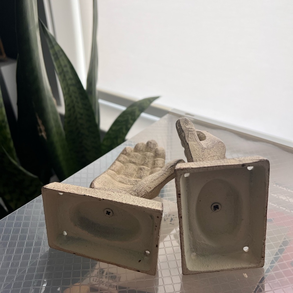 Decorative Distressed Cast Iron Hand Wall Hang / Bookends - Picture 6 of 6